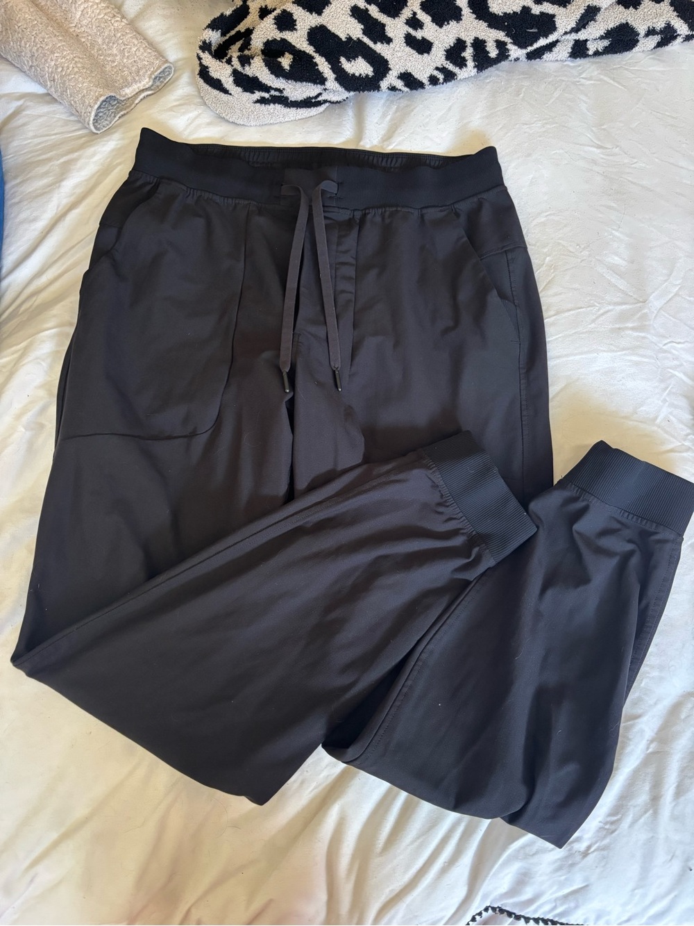 lululemon joggers